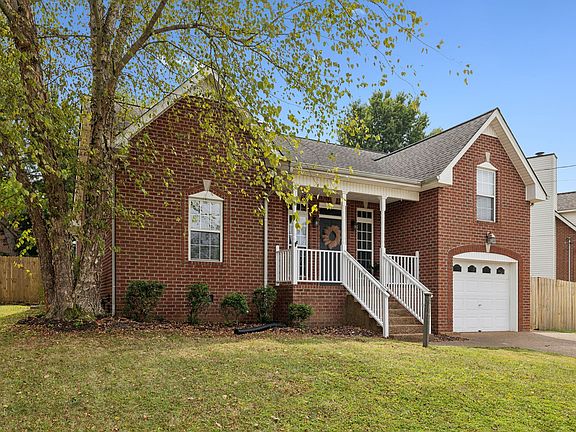 4th image of 312 Lone Oak Dr