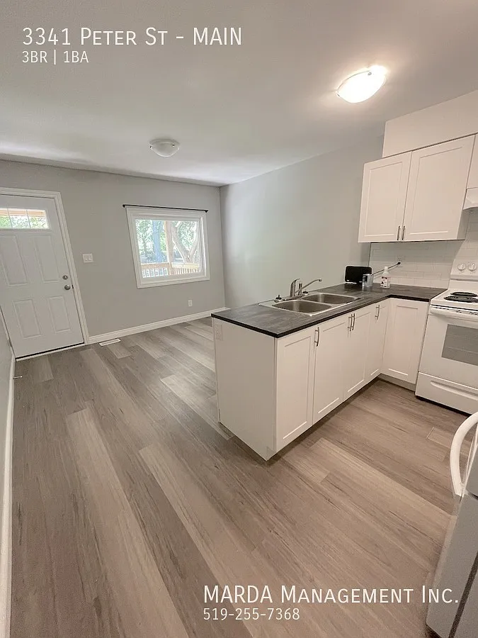 Building Photo - 3341 Peter St #MAIN