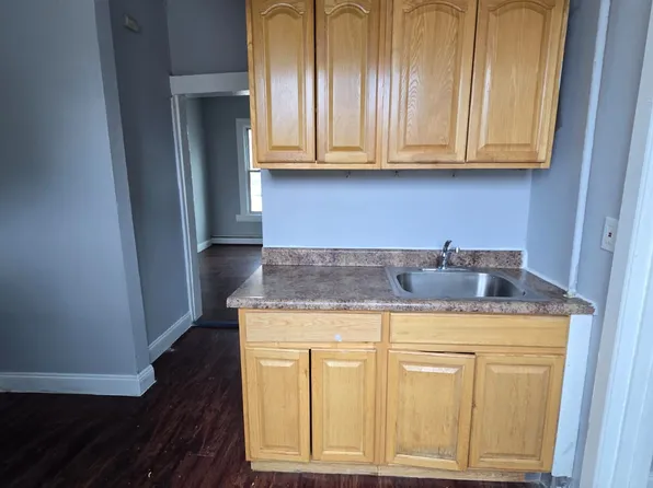 122 16th Ave #2R, Paterson, NJ 07501