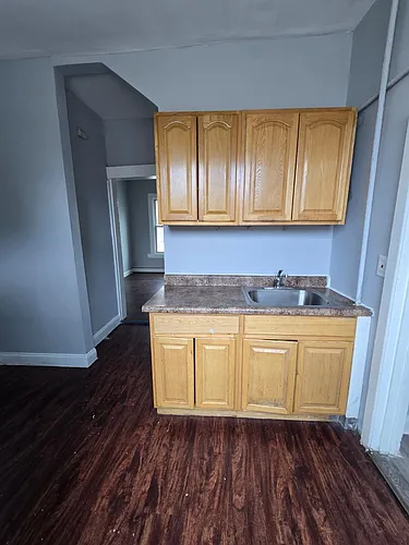 122 16th Ave #2R Photo 1
