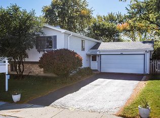 1051 Hunter St, Lombard, IL