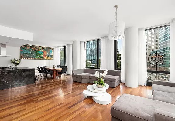 4th image of 101 Warren St #610/620