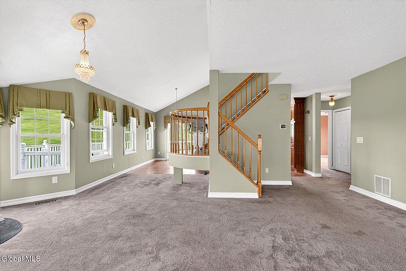 3rd image of 11 Beach Court