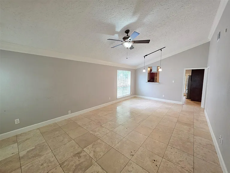 22543 Market Square Ln — Photo 5