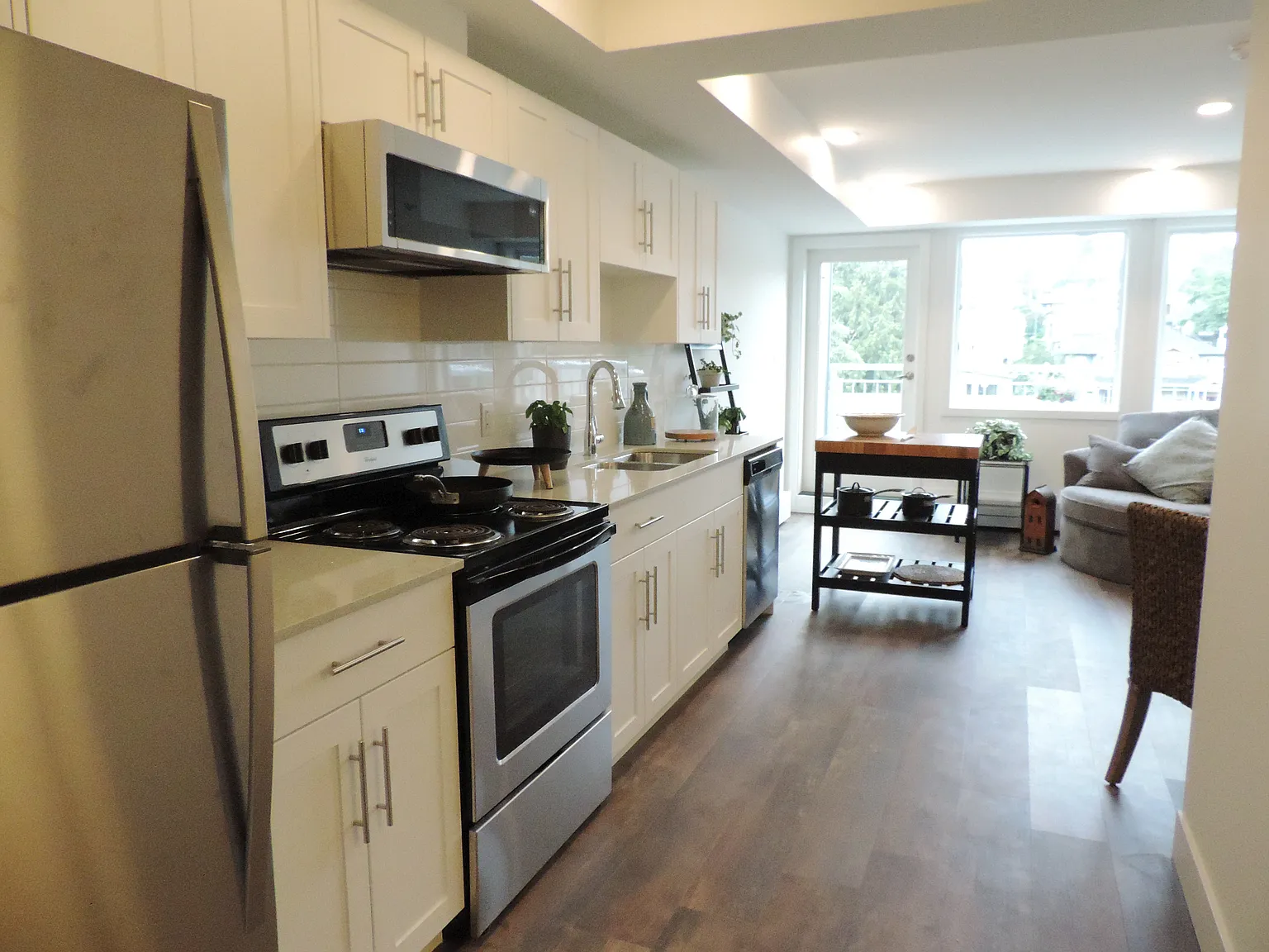 366 East 3rd Street North Vancouver — Photo 3