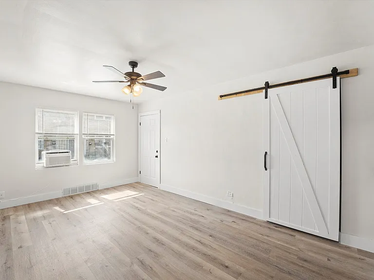 7411 N Wolcott Ave #1E — Photo 3