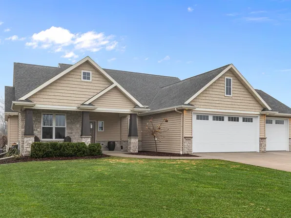 W6681 Charleen Ln, Greenville, WI 54942