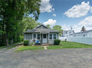 73 Chapman Beach Rd, Westbrook, CT 06498