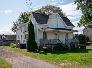 663 Mountain Rd, Suffield, CT 06078