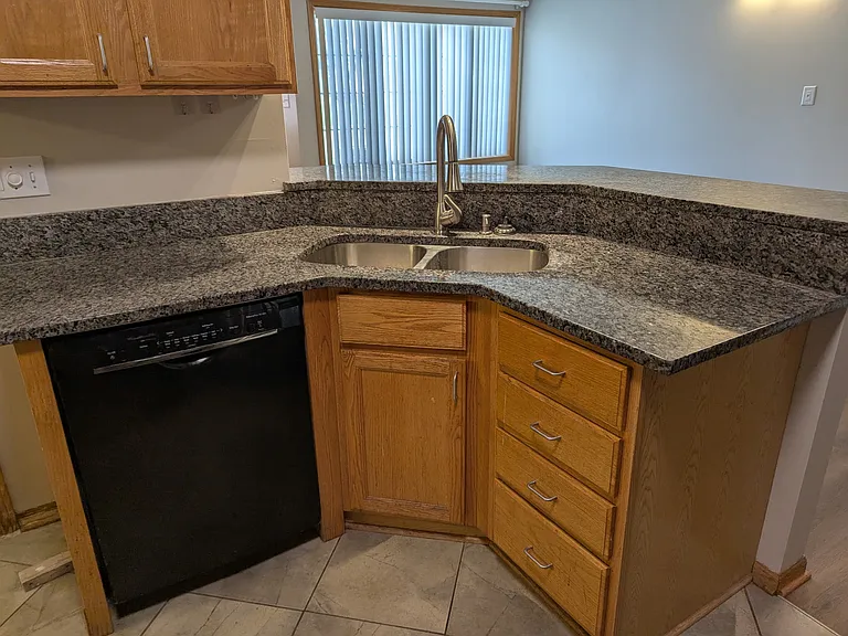 2241 Grand Ave #10 — Photo 6