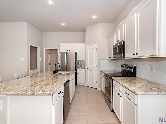4th image of 18321 Dove Hollow Dr