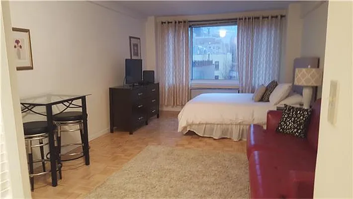 Rented by Apartment Luxe Realty Group, Inc | media 1