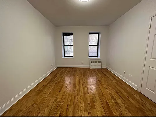 Rented by Oxford Property Group | media 7