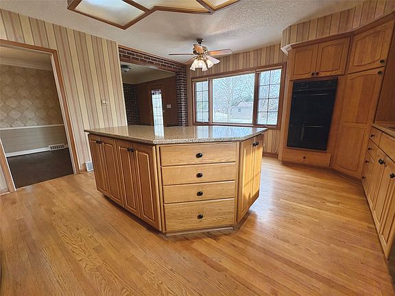 5th image of 515 Ashworth Rd