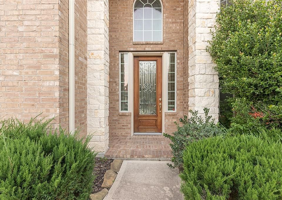 1st image of 2302 Canyon Springs Dr