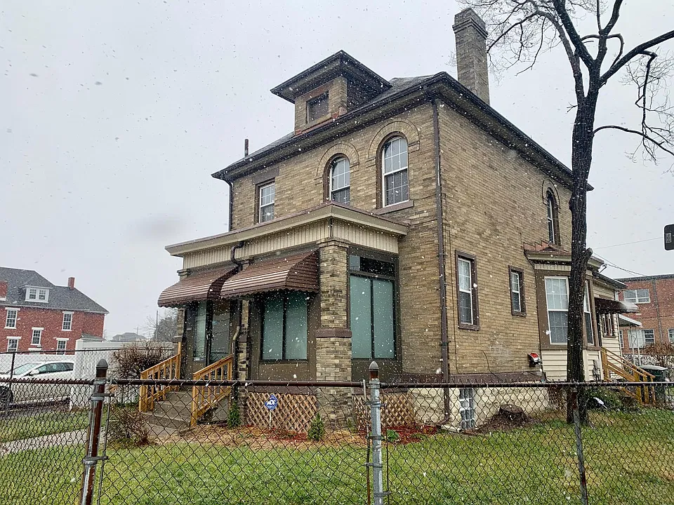 464 Hamilton Ave