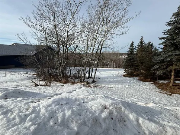 5108 42a St, Ponoka, AB T4J 1M3