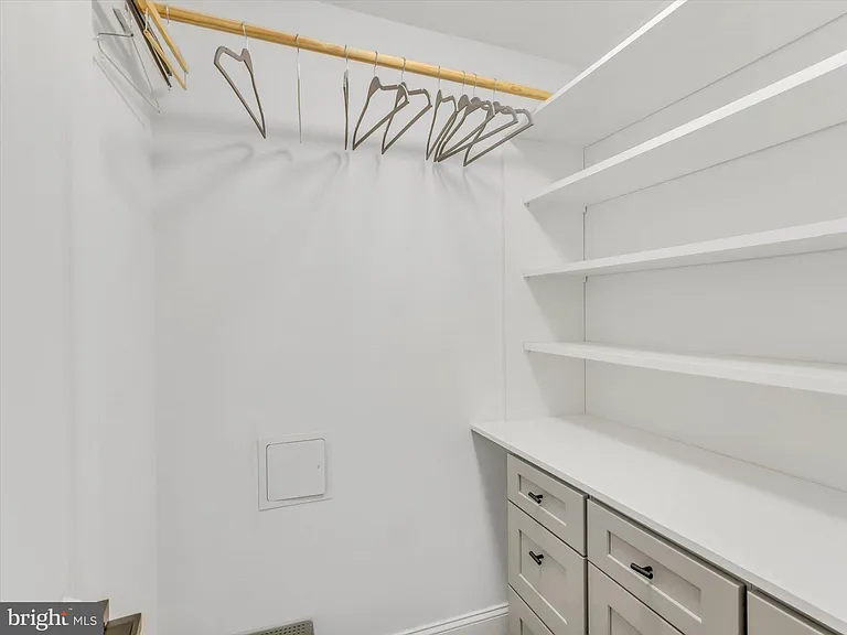 555 Presstman St — Photo 19