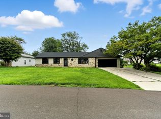2611 Linconia Ave, Feasterville Trevose, PA
