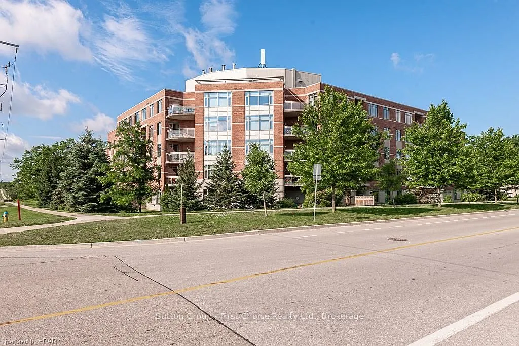 2 bed, $1,900 — Photo 2