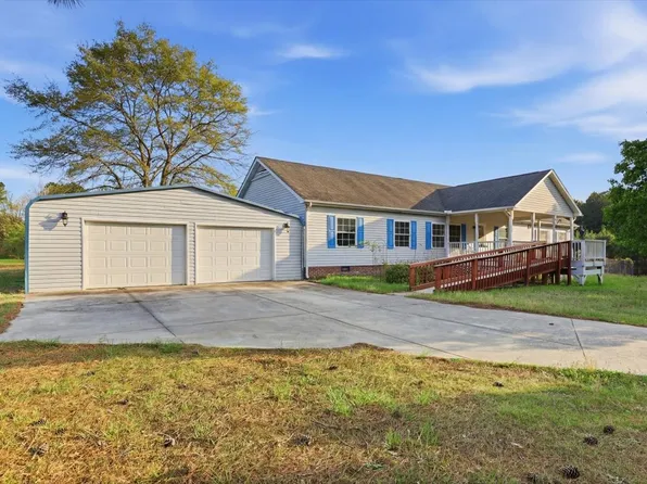 3244 Medlin Rd, Clayton, NC 27527