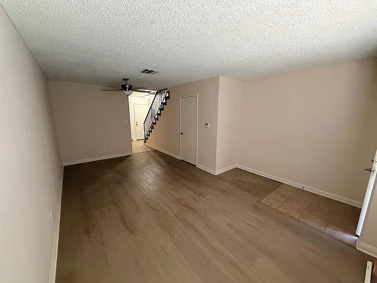 55 N Mar Vista — Photo 11