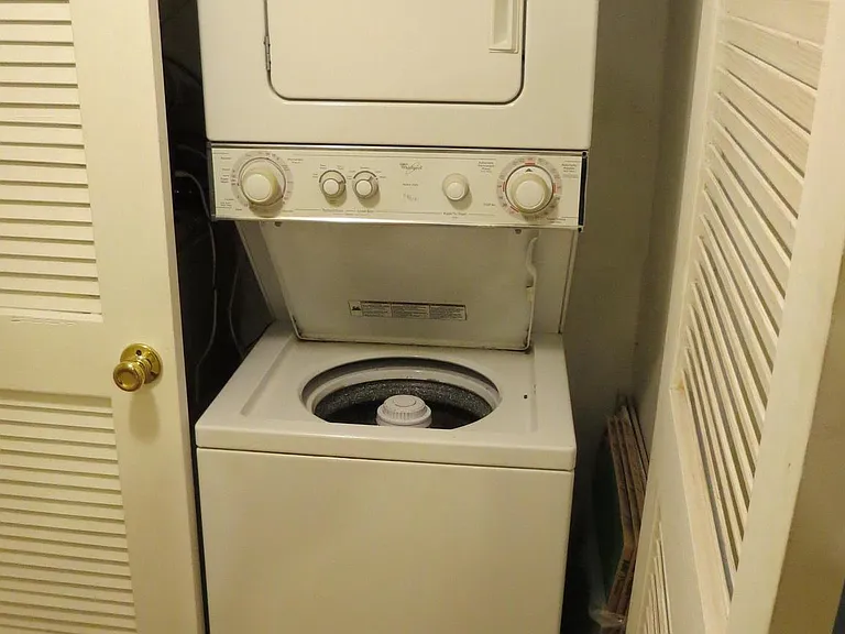 1413 Northgate Sq #1C — Photo 17