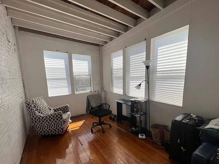 1905 Beacon St #2F — Photo 2