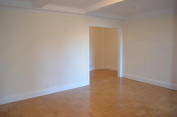 Sold by Real Direct | media 28