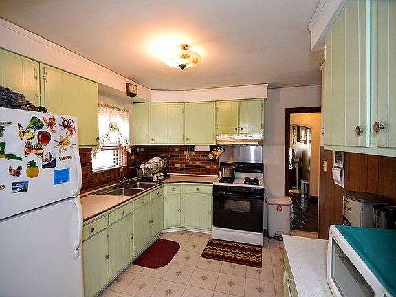 4th image of 3826 S 56th Ct