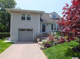 3432 5th St, Oceanside, NY 11572