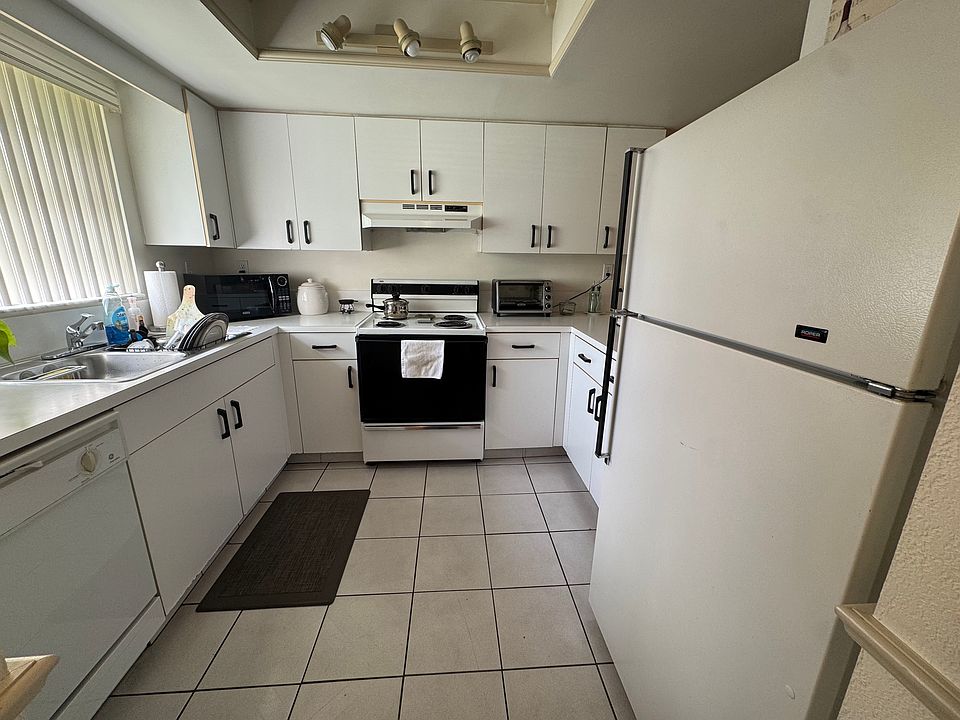 1st image of 11183 NW 7th St Unit 202