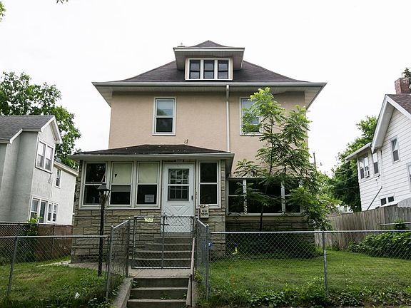 2nd image of 1010 Margaret St