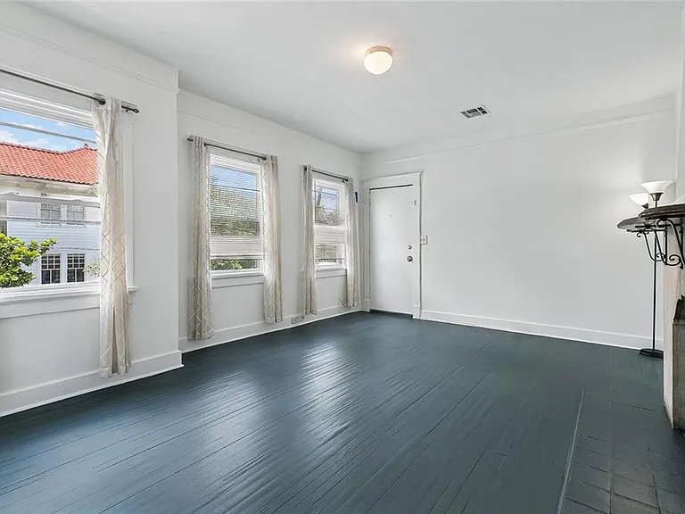 7324 Maple St — Photo 4