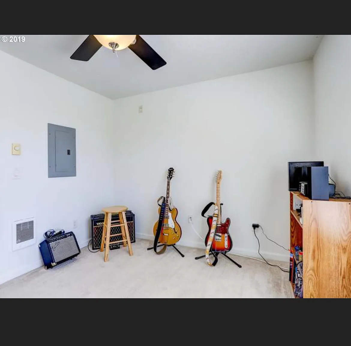 2 bed, 746 sqft, $1,400 — Photo 2