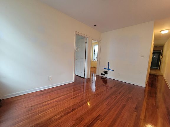 2nd image of 26 E 105th St #3U