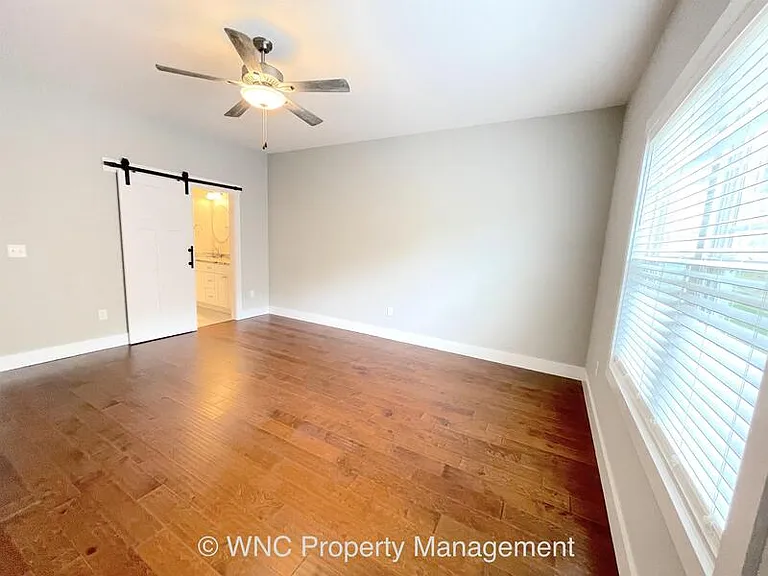 72 Leyland Cir — Photo 10