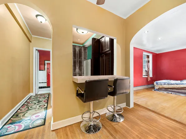 224 Highland Boulevard image 1 of 9