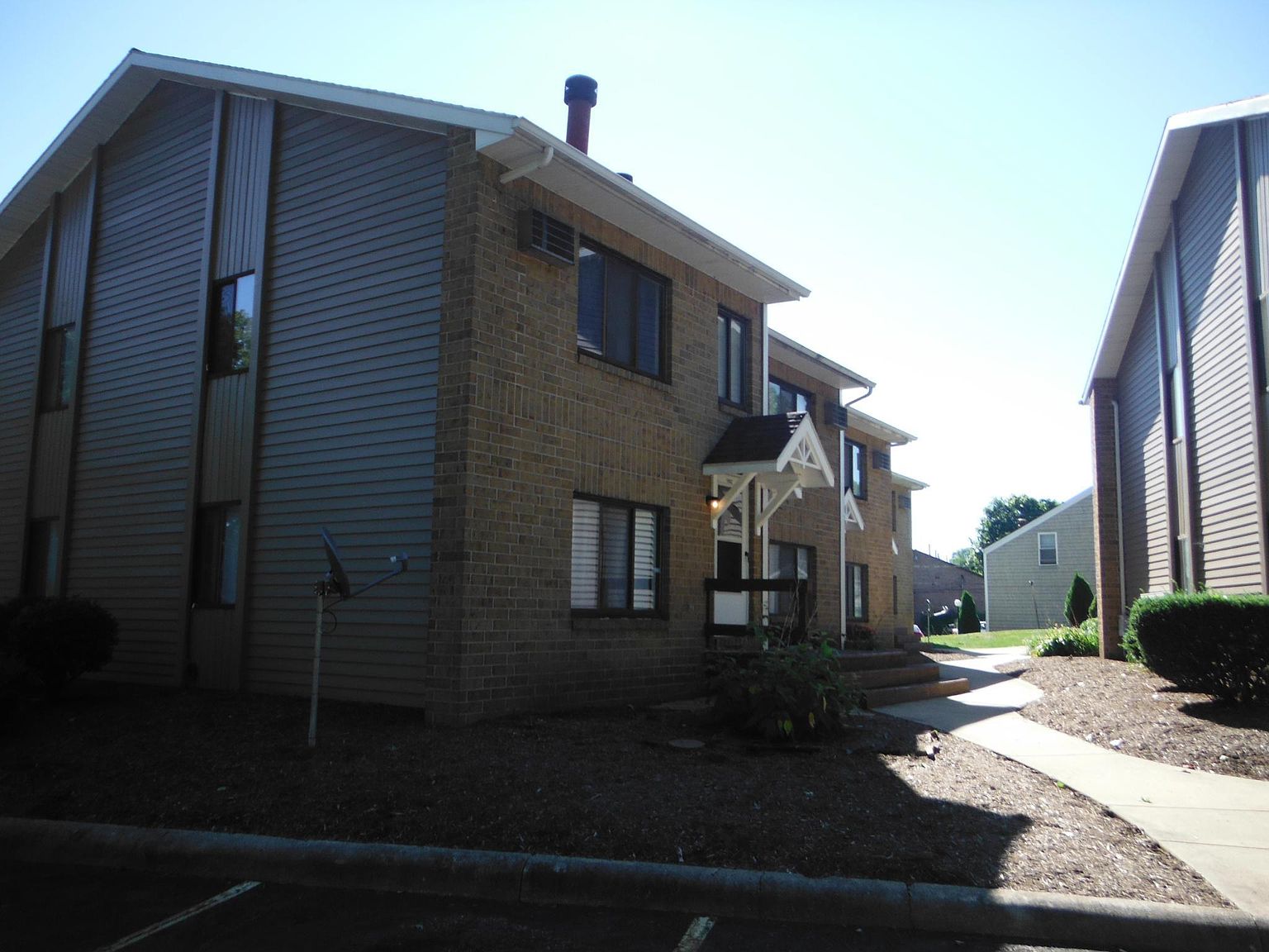 1080 & 1090 Tallmadge Rd, Cuyahoga Falls, OH 44221 Zillow