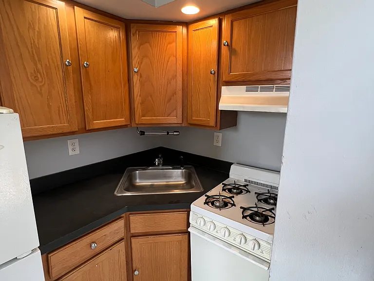 1501 W Girard Ave #D — Photo 6