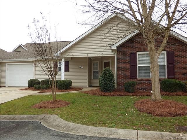 1st image of 227 Village Oak Pkwy