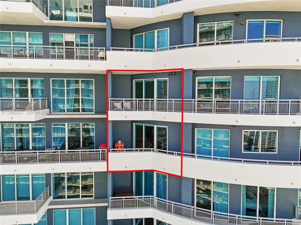 60 SW 13th St APT 4414, Miami, FL 33130