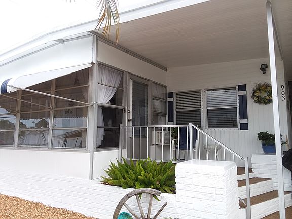 2nd image of 903 Rainbow Ln