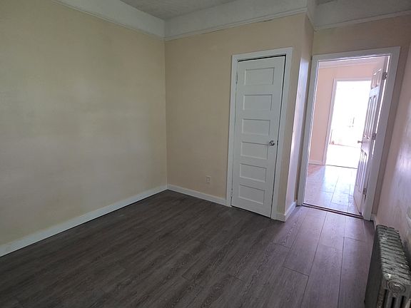 4th image of 43 Currans Ln APT 1R