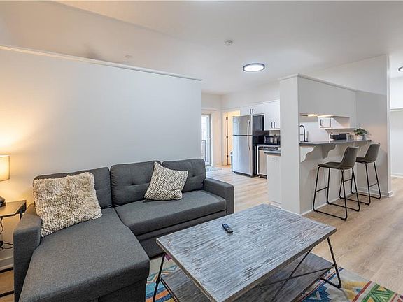 3rd image of 302 SW 6th St APT 22