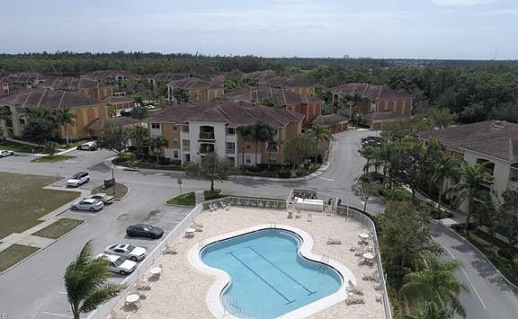 5th image of 3956 Pomodoro Cir Unit 204