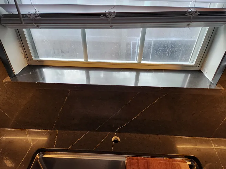 QUARTZ COUNTERRTOPS AND WINDOW SIL