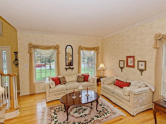 2nd image of 6024 Baneberry Dr