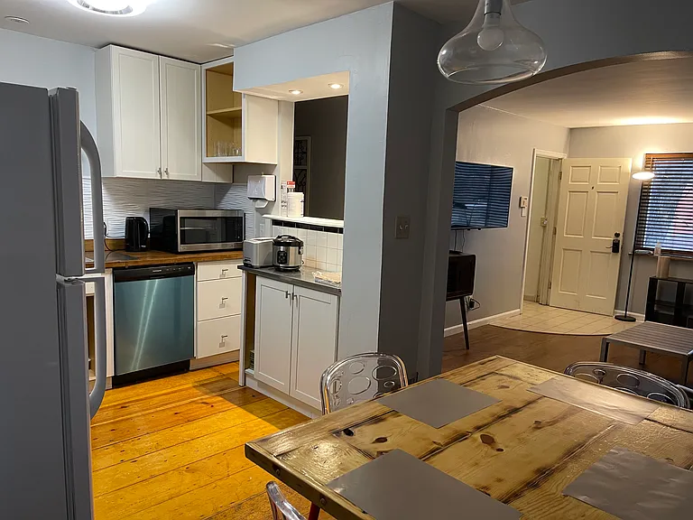 530 Lowell Ave — Photo 5