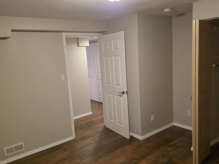 16943 NE 16th Pl — Photo 12